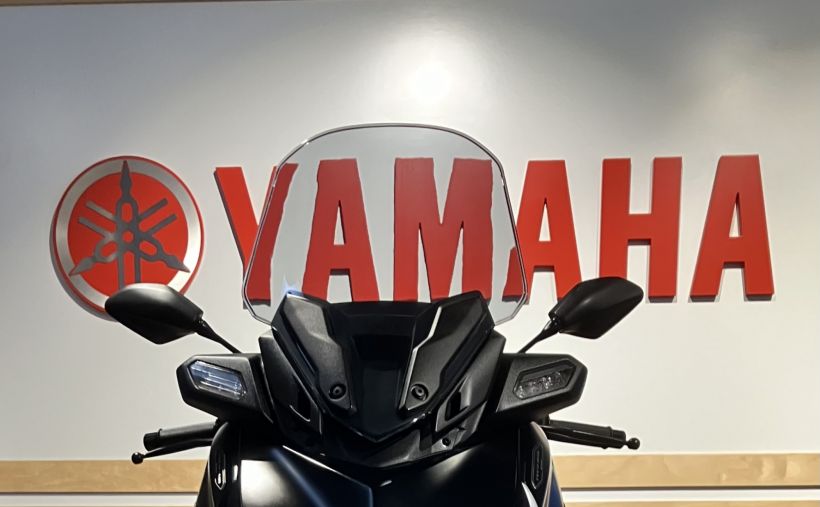 YAMAHA XMAX 300 Tech Max 2