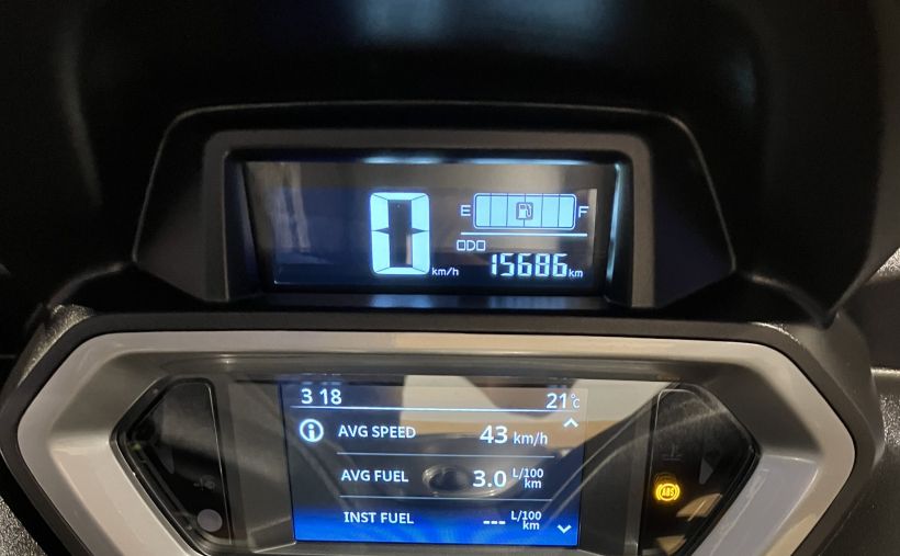 YAMAHA XMAX 300 Tech Max 3