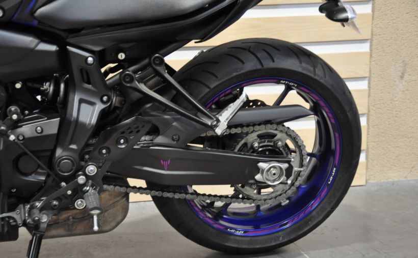 YAMAHA MT-07 (47.5CV) 10