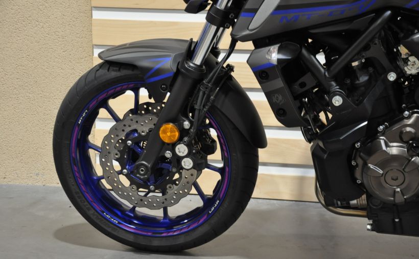YAMAHA MT-07 (47.5CV) 11