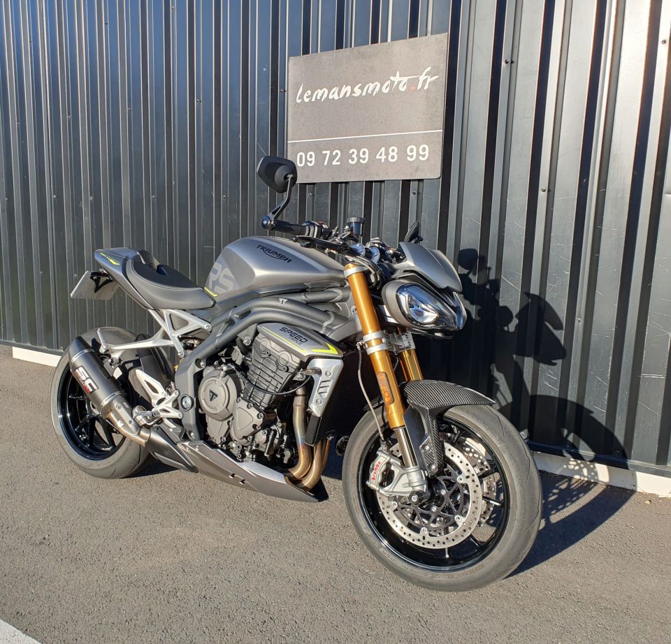 TRIUMPH SPEED TRIPLE 1200 RS 5