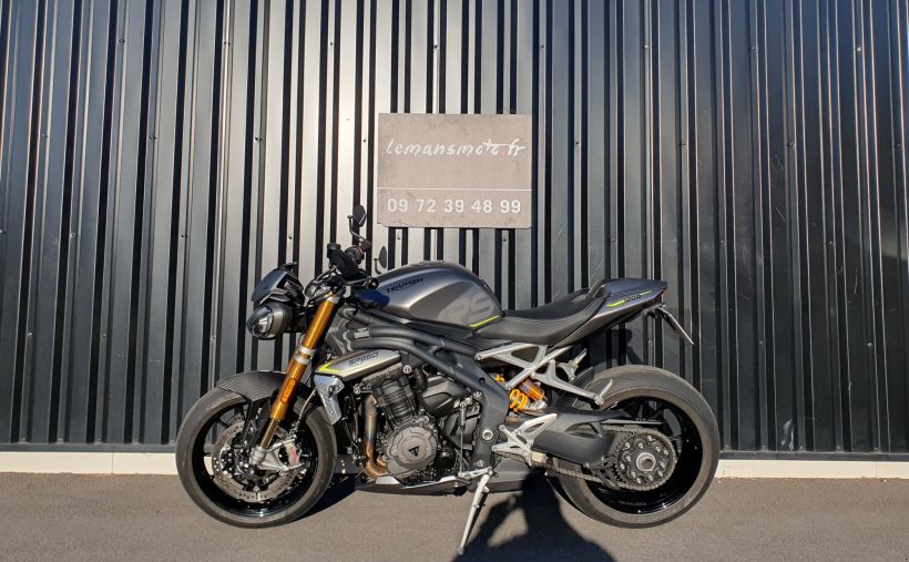 TRIUMPH SPEED TRIPLE 1200 RS 15