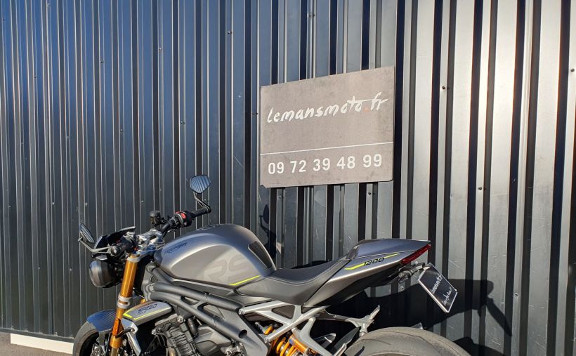 TRIUMPH SPEED TRIPLE 1200 RS 25
