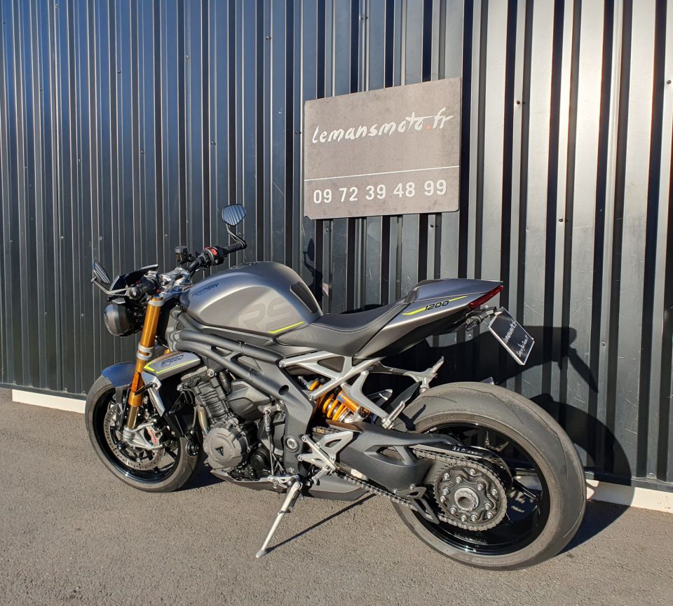 TRIUMPH SPEED TRIPLE 1200 RS 25