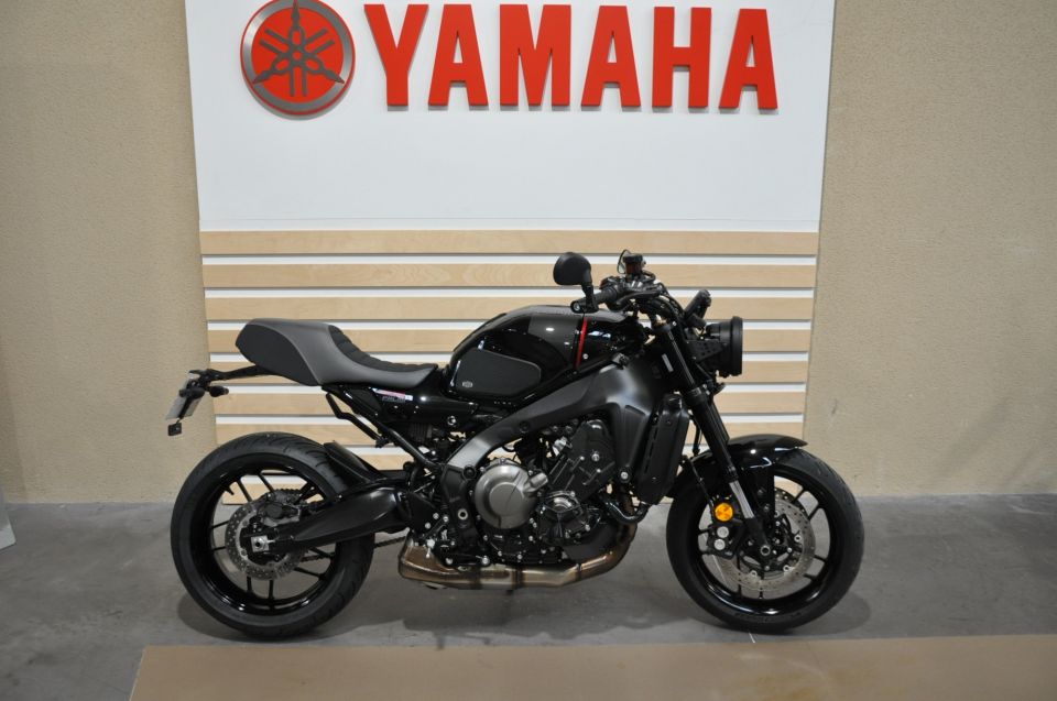 YAMAHA XSR 900 0