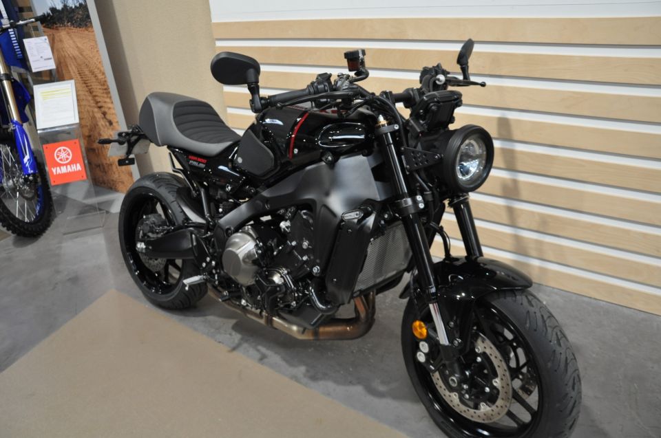YAMAHA XSR 900 2