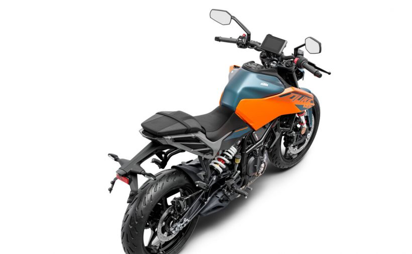 KTM 125 DUKE ABS 11