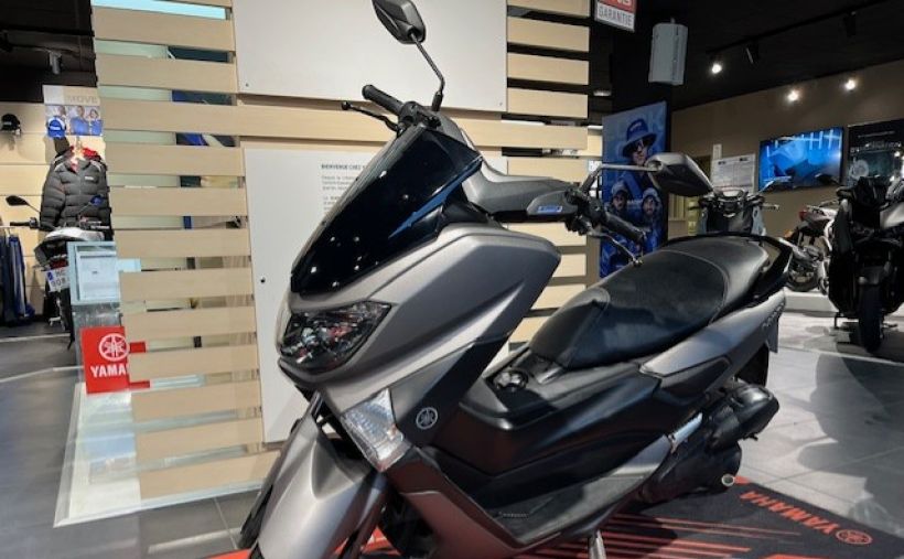 YAMAHA NMAX 125 7