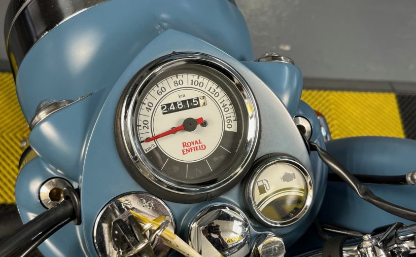 ROYAL ENFIELD CLASSIC MILITAR 6