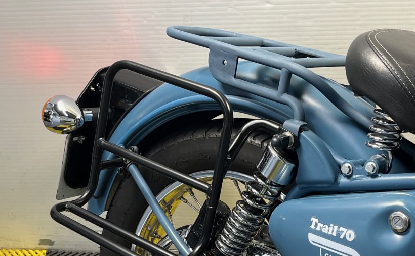 ROYAL ENFIELD CLASSIC MILITAR 9
