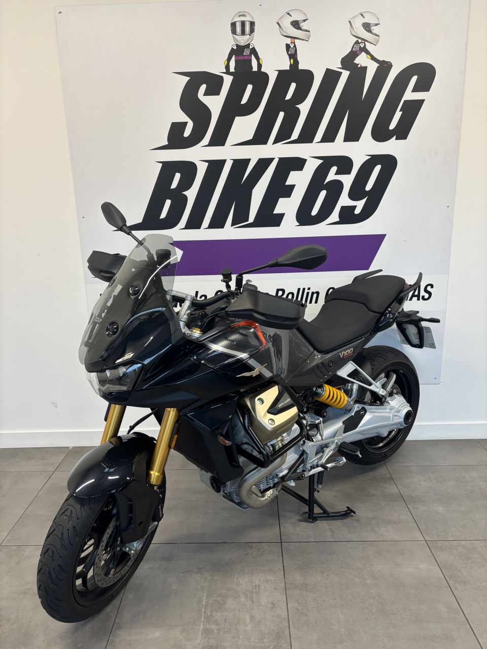 MOTO GUZZI V100  MANDELLO 2