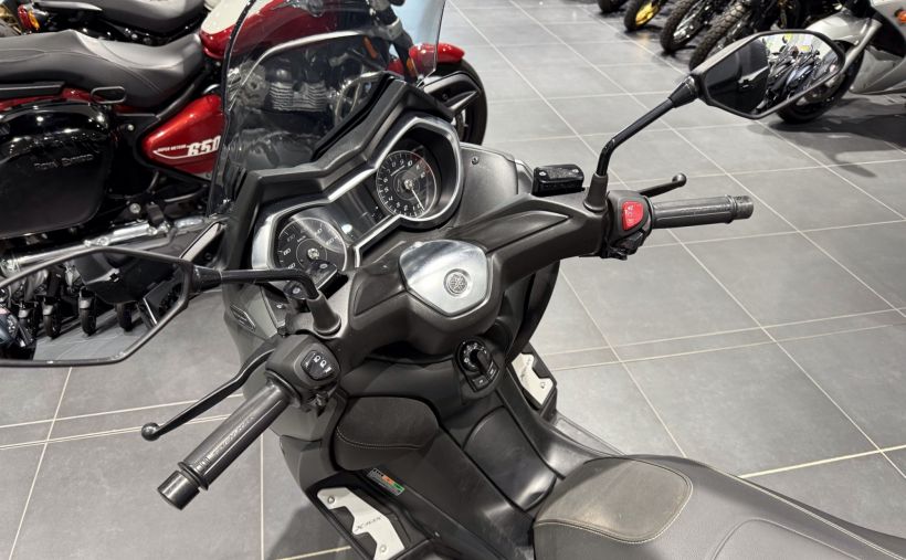 YAMAHA XMAX 125 TECH MAX 10