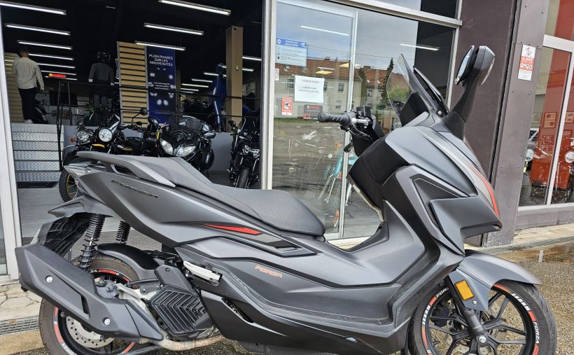 HONDA NSS FORZA 125 0