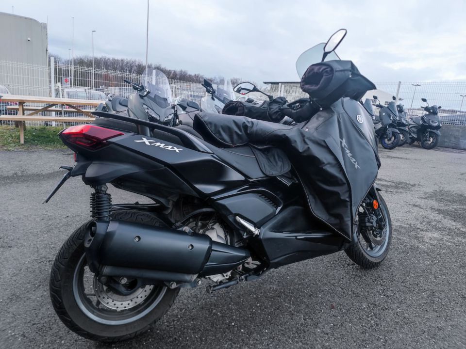YAMAHA XMAX 300 Tech Max 5