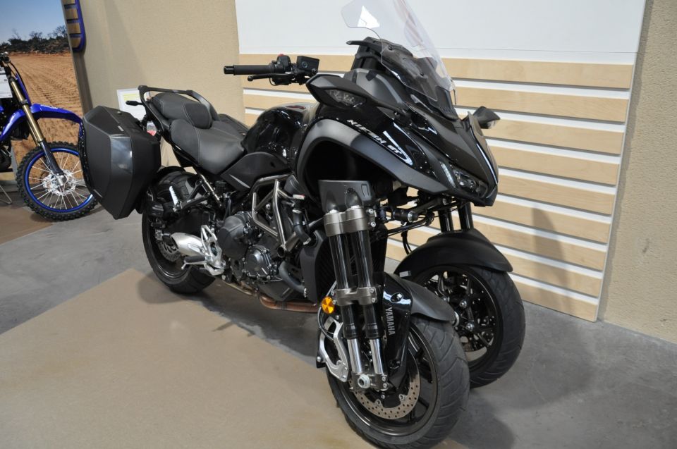 YAMAHA Niken GT 890 1