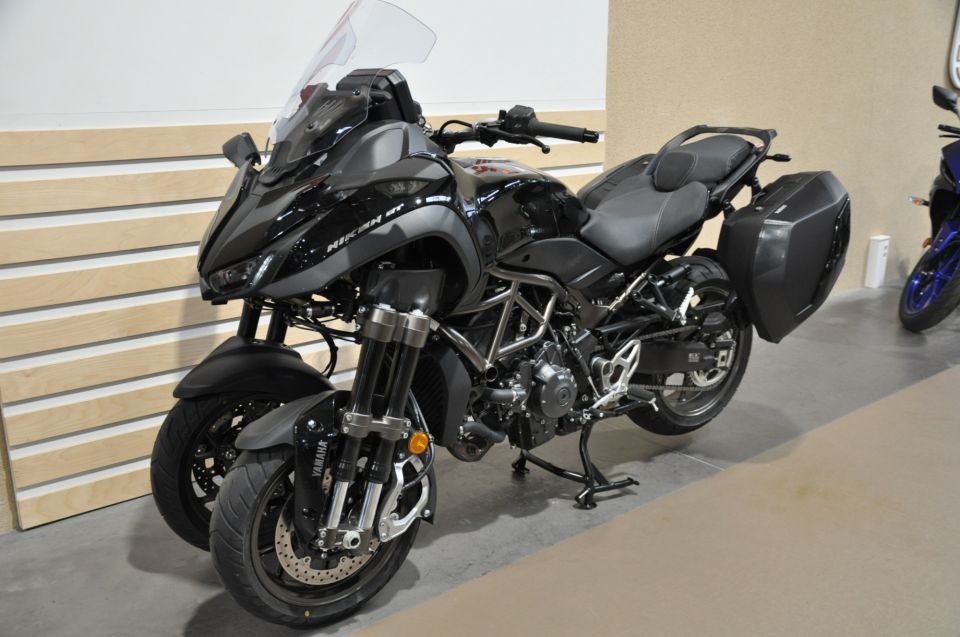 YAMAHA Niken GT 890 6