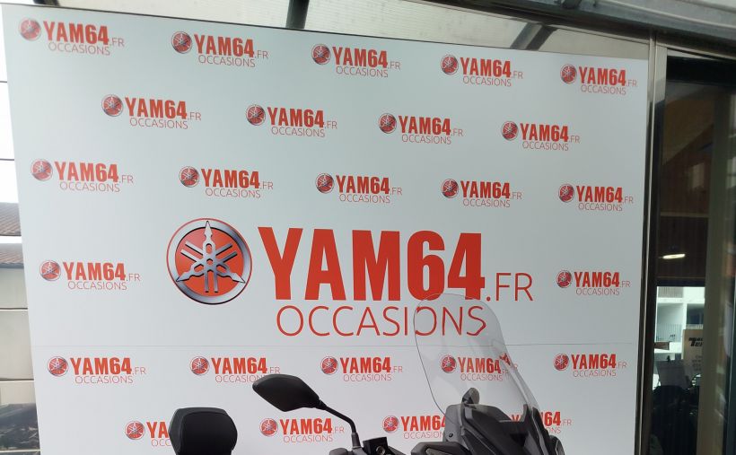 YAMAHA X-MAX 125 6