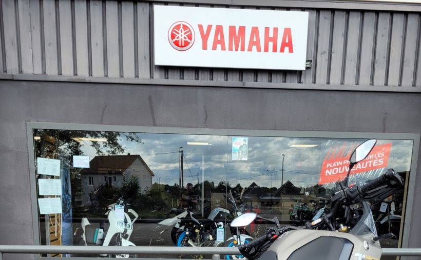 YAMAHA XTZ TENERE 700 1