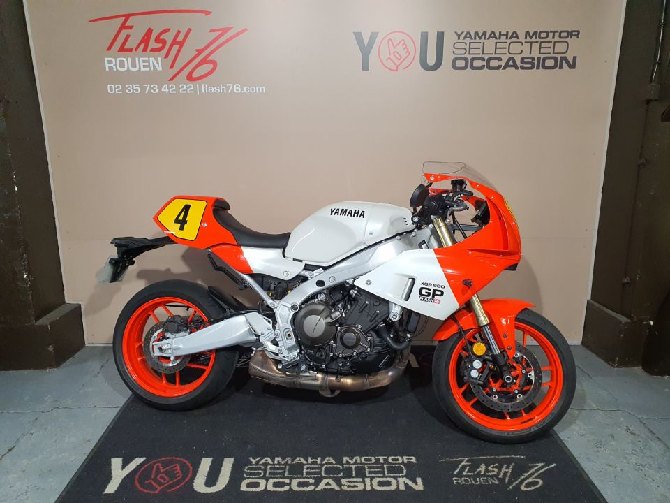 YAMAHA XSR 900 GP 0