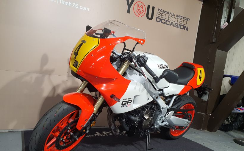 YAMAHA XSR 900 GP 4