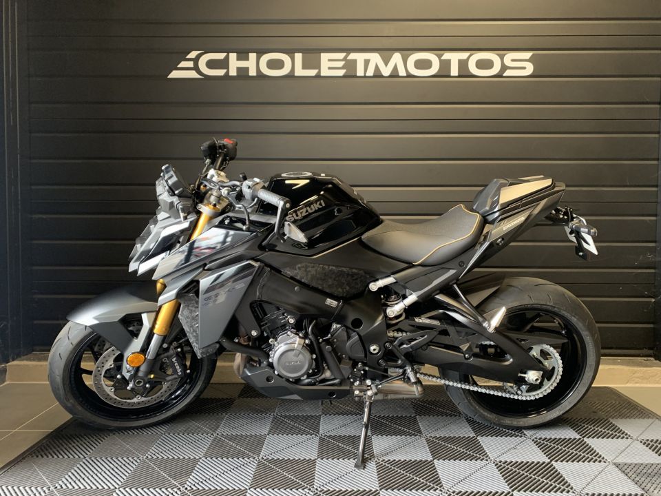 SUZUKI GSX-S 1000 12