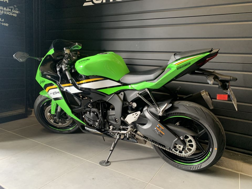 KAWASAKI ZX-6R 636 8