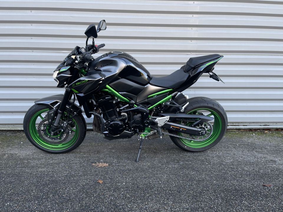 KAWASAKI Z 900 8