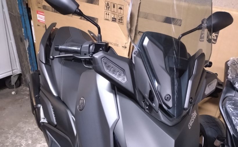 YAMAHA XMAX 300 1