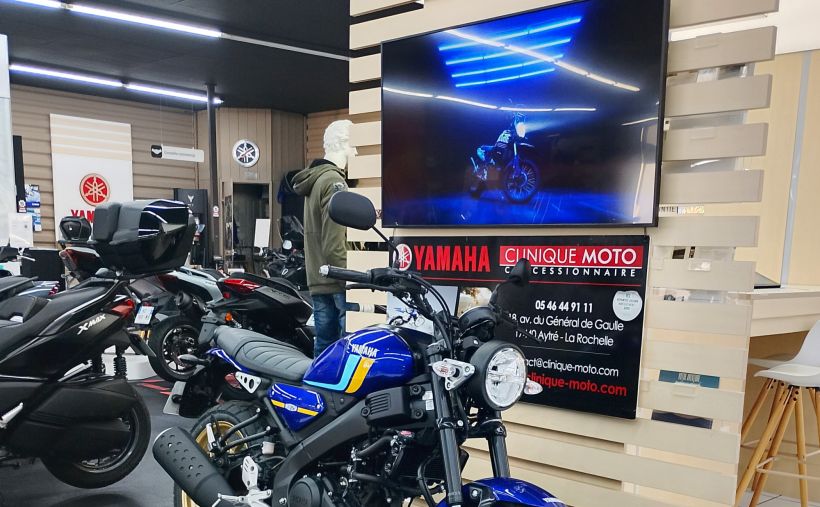 YAMAHA XSR 125 1