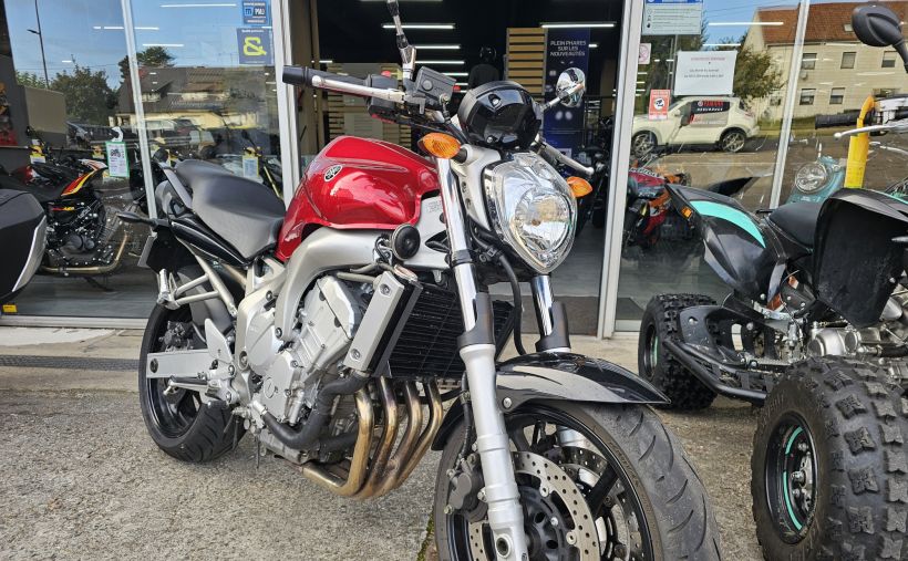 YAMAHA FZ6 (98CV) 1