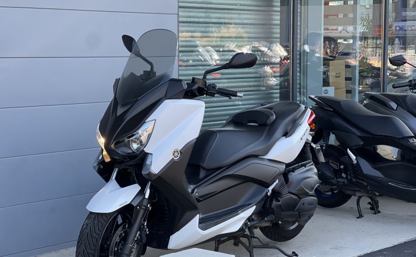 YAMAHA X-MAX 400 4