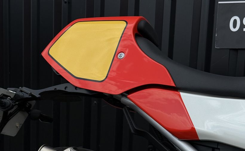 YAMAHA XSR 900 GP 5