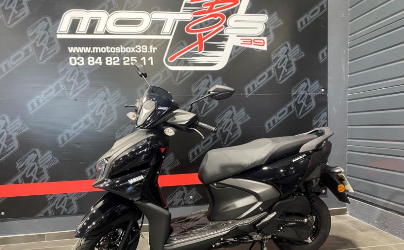 YAMAHA RayZR 125 10
