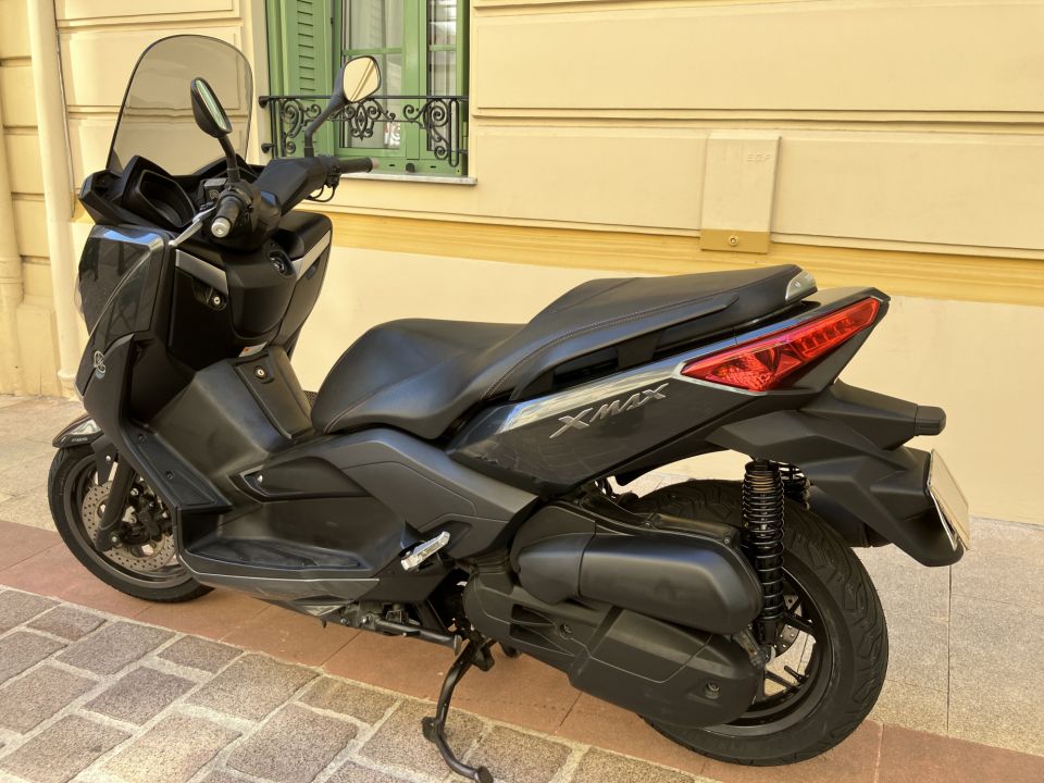 YAMAHA X-MAX 125 12