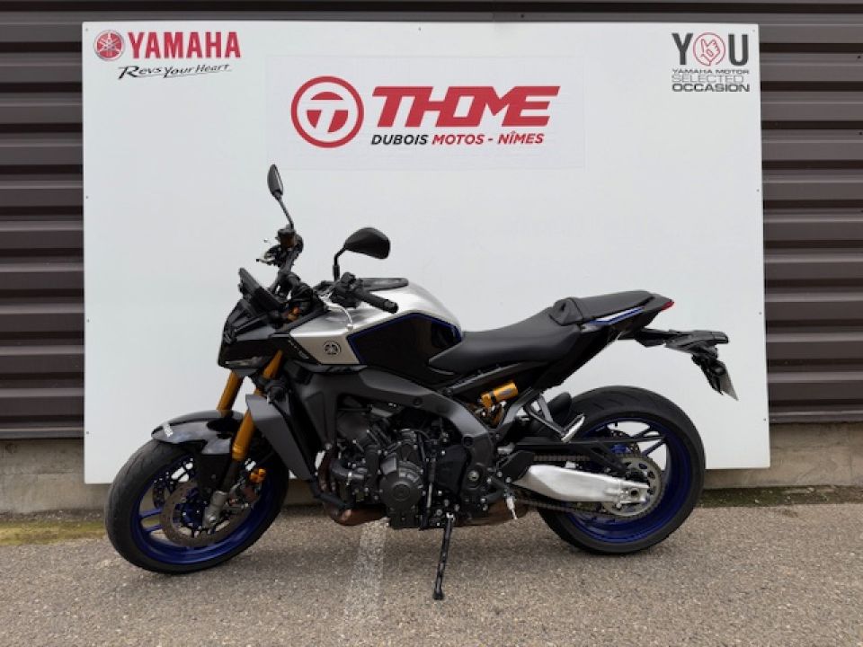 YAMAHA MT-09 SP 4
