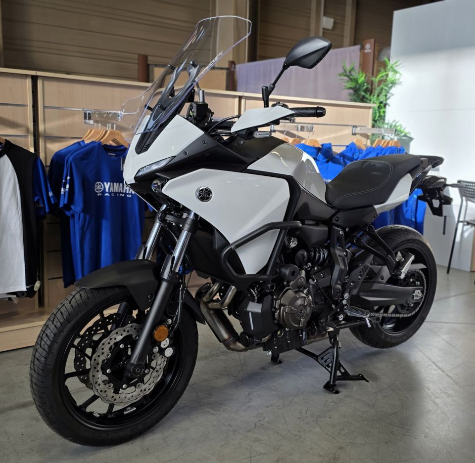 YAMAHA TRACER 7 5