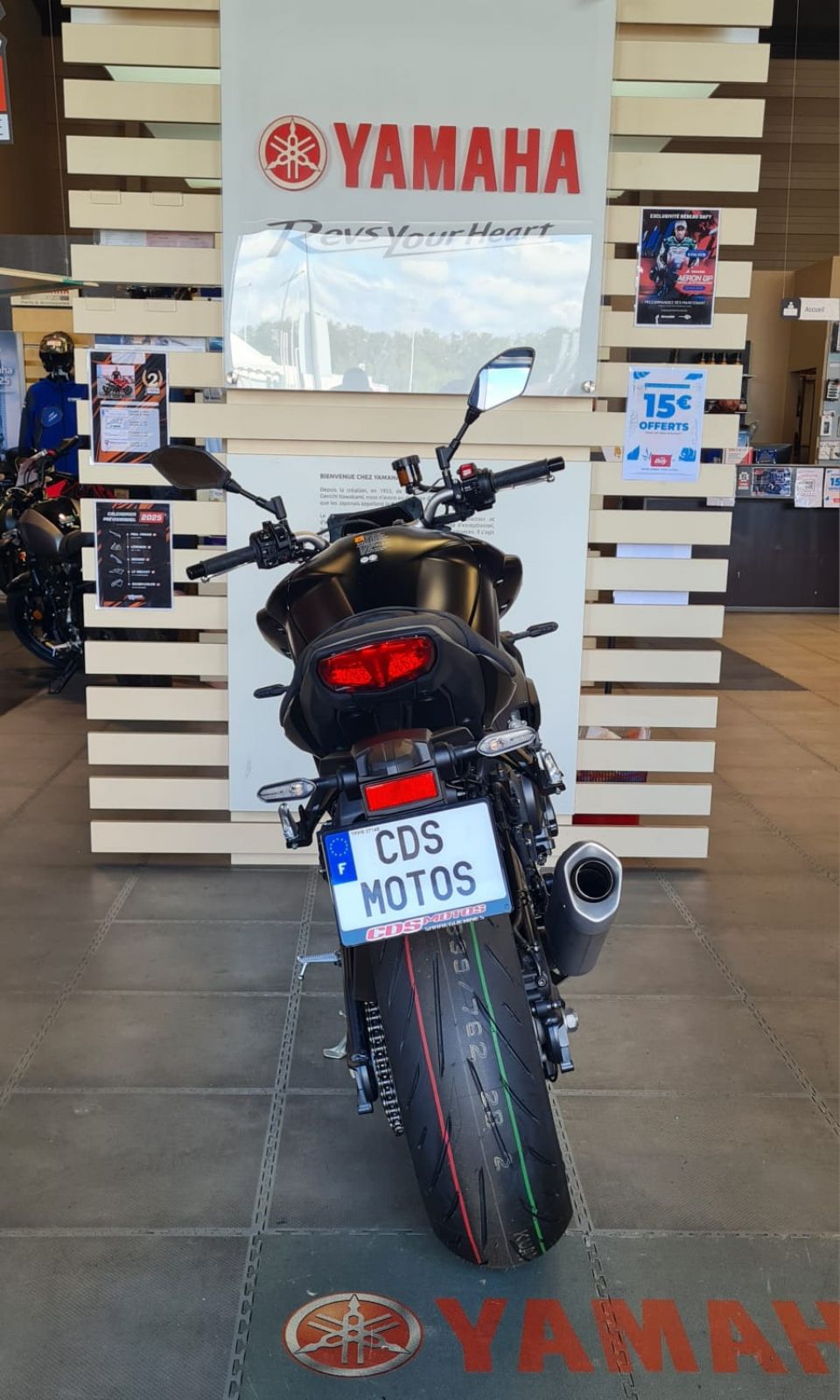 YAMAHA MT-10 2