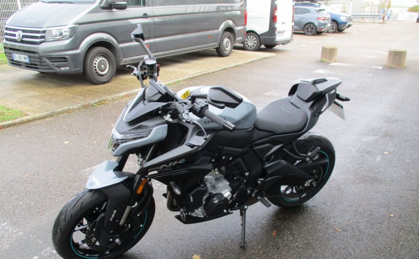 CF MOTO 675 NK 9