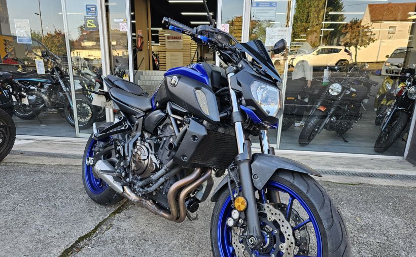 YAMAHA MT-07 (47.5CV) 4
