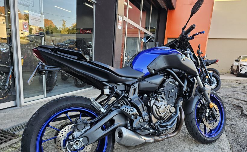 YAMAHA MT-07 (47.5CV) 8