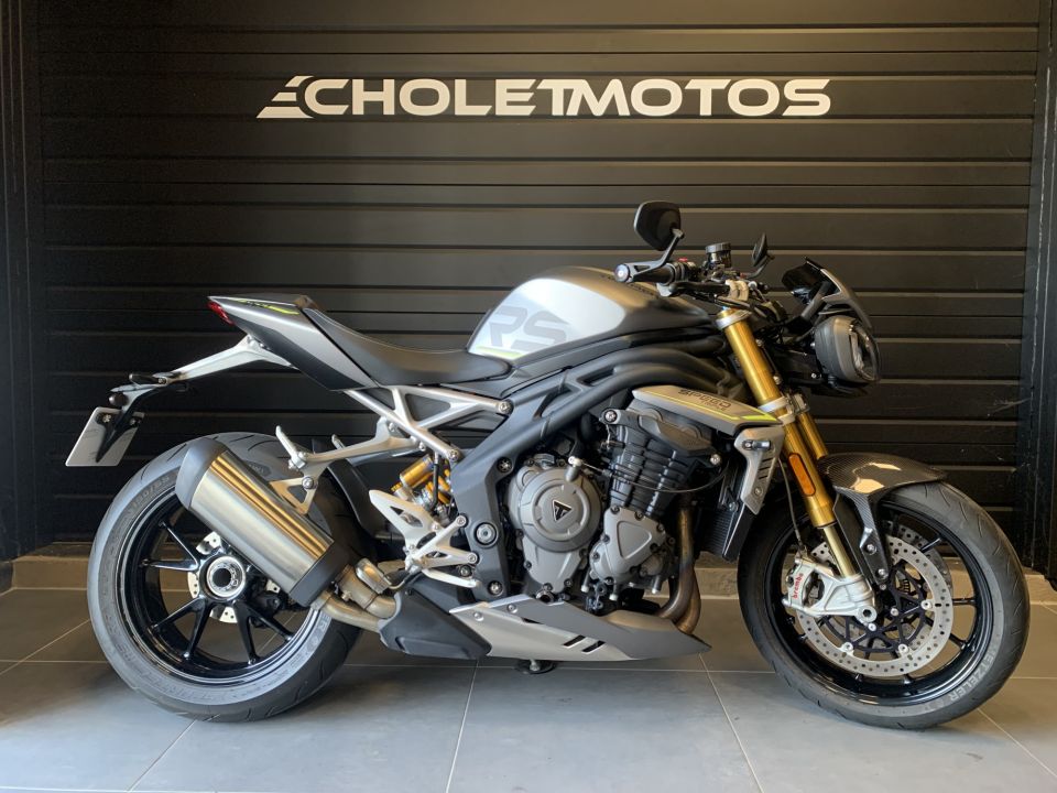 TRIUMPH SPEED TRIPLE 1200 RS 0