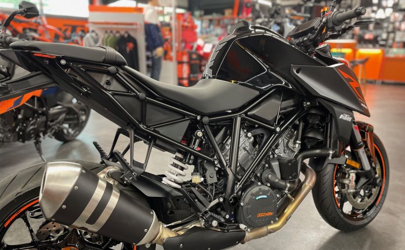 KTM 1290 SUPER DUKE R 3