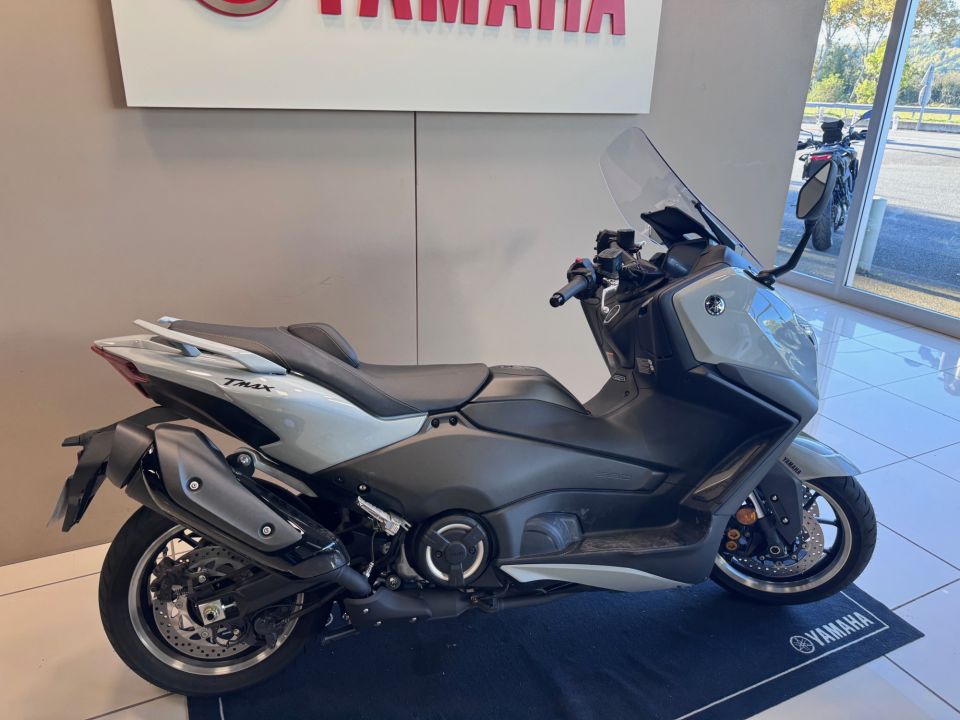 YAMAHA XP T-MAX 560 TECH MAX 4