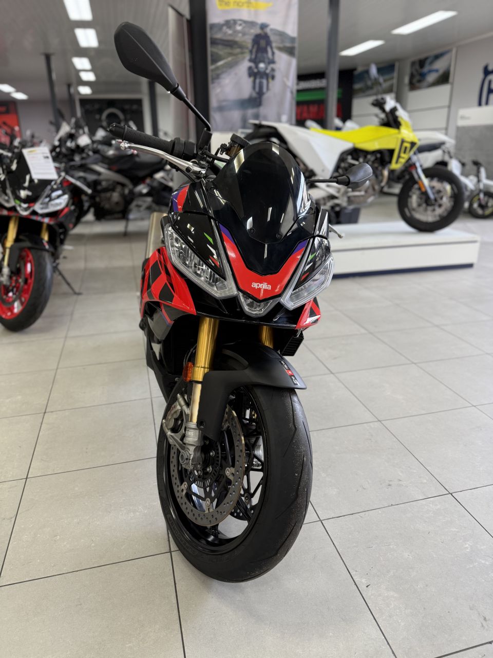 APRILIA TUONO 1100 V4 FACTORY 27