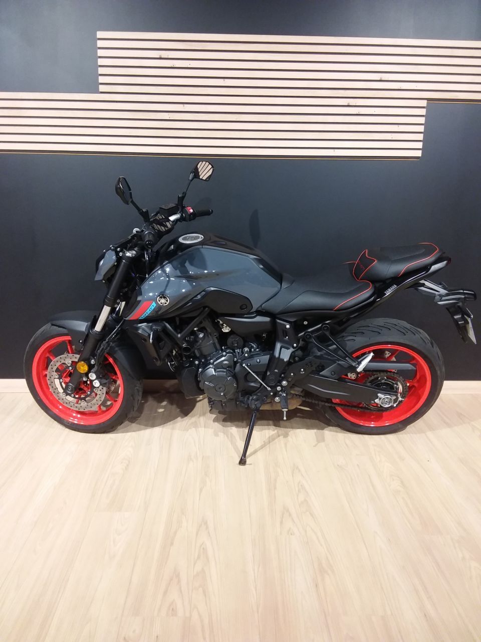 YAMAHA MT-07 2