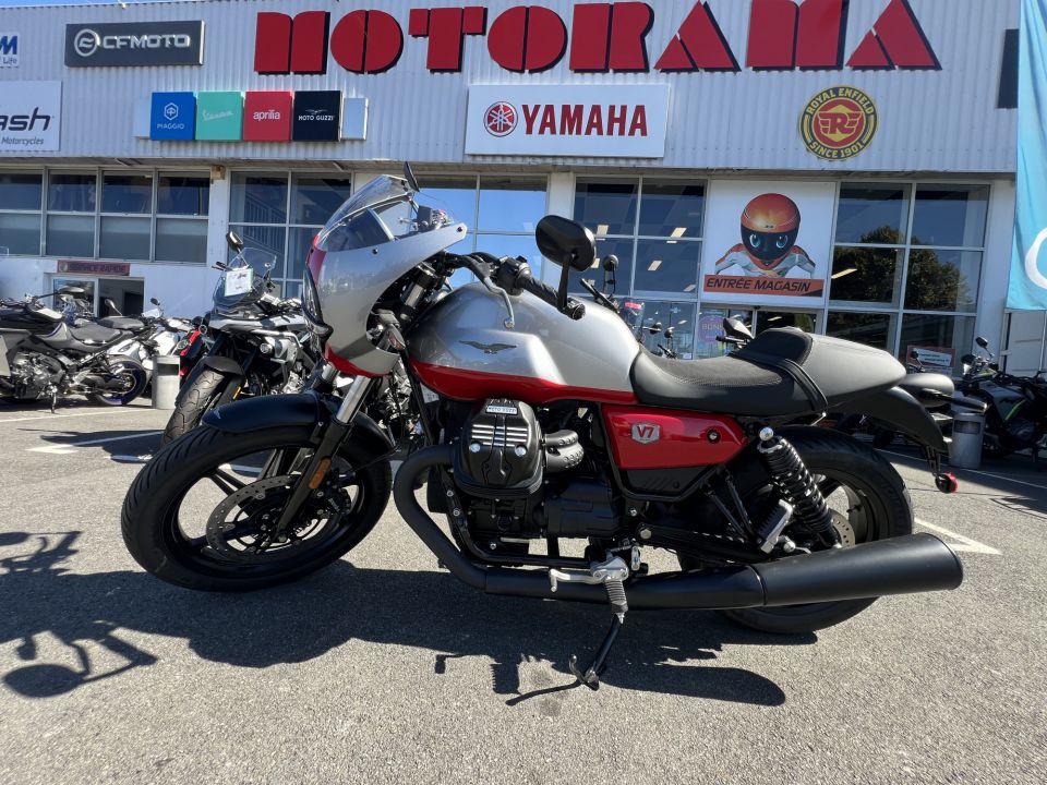 MOTO GUZZI V7 STONE 0