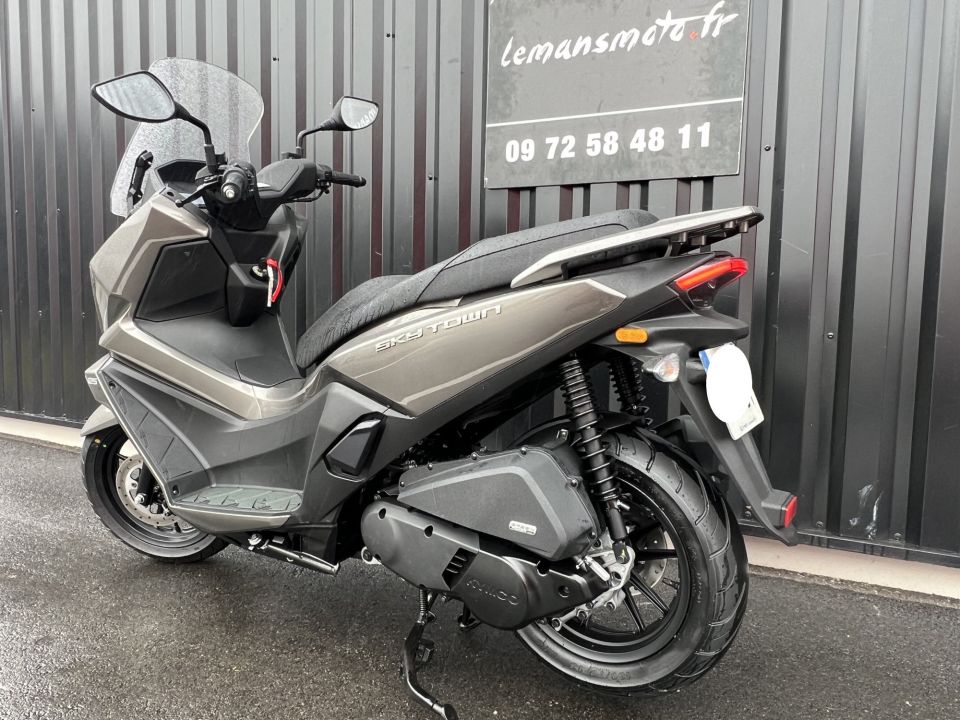 KYMCO SKYTOWN 20