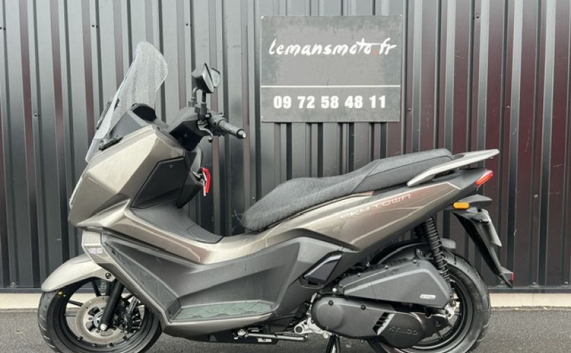 KYMCO SKYTOWN 3