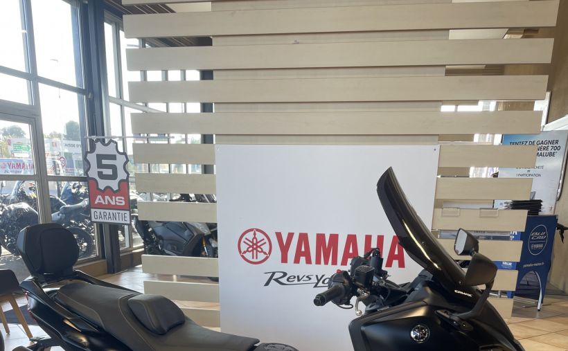 YAMAHA XP T-MAX 560 TECH MAX 1