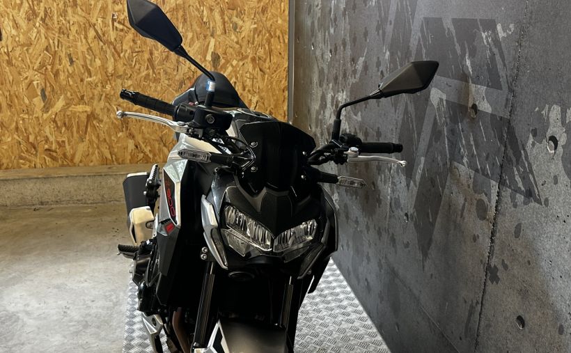 KAWASAKI Z 900 1